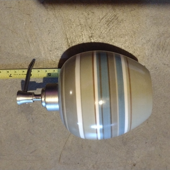 Bed Bath and Beyond Five NWT Bathroom Items, Sage Green and Blue - Picture 11 of 16